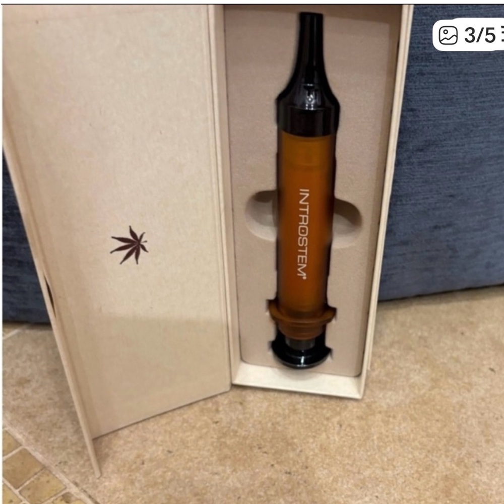 Introstem Skincare Syringe-fine lines and wrinkles disappear around the eyes! - Picture 4 of 4